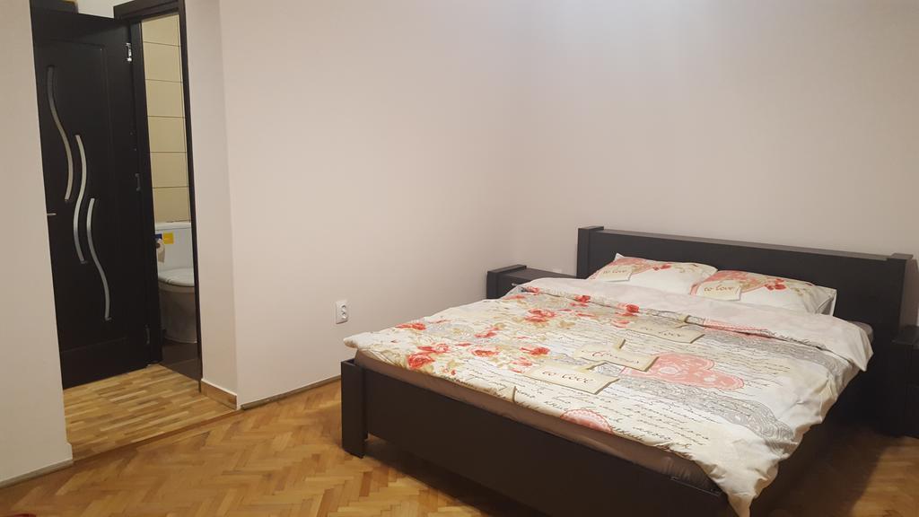 Studio Piata Sfatului - Braşov Extérieur photo