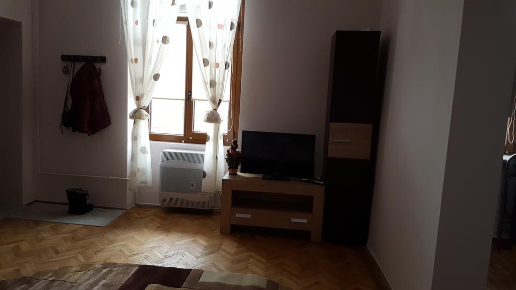 Studio Piata Sfatului - Braşov Extérieur photo